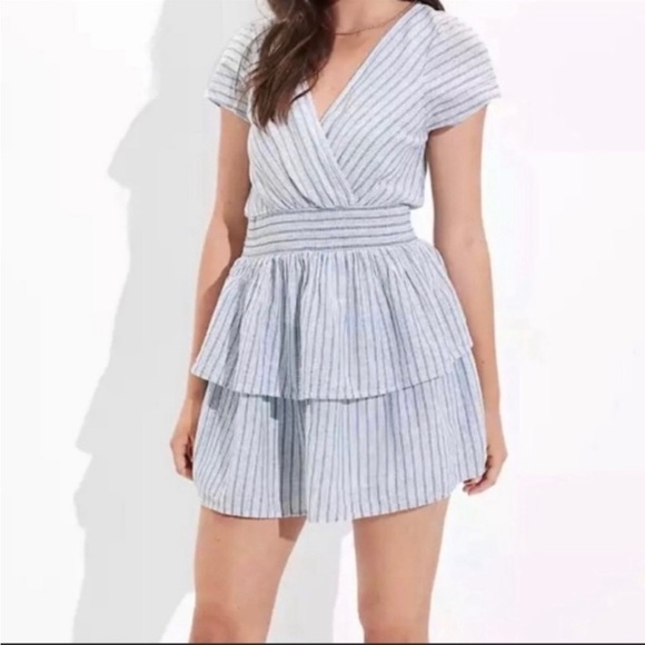 NWT American Eagle Striped Dress Tiered Mini Short Sleeve Blue White V-Neck Med - Picture 1 of 11